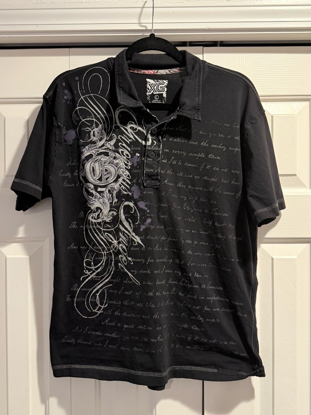 Y2K Men’s Black Graphic Polo Shirt. #0086
